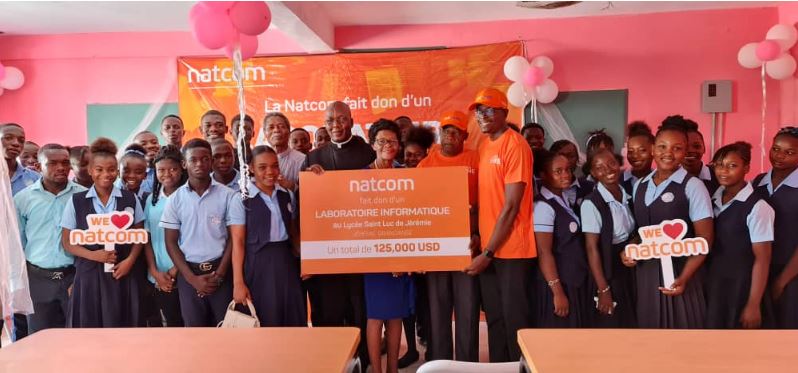 A la veille de son 12e anniversaire, la Natcom fait don d’un laboratoire informatique au Lycée congréganiste Saint-Luc de&nbsp;Jérémie